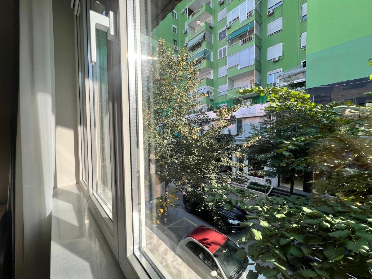 Enzo Rooms & Apartment Blloku Tirana Exterior foto